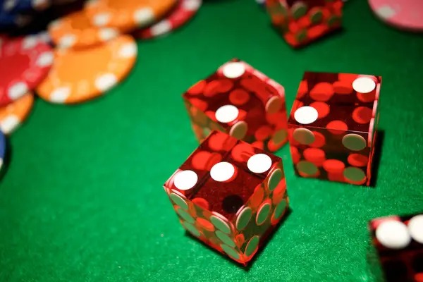Antarmuka permainan Poker Indonesia di vetogel dengan meja-meja bermain